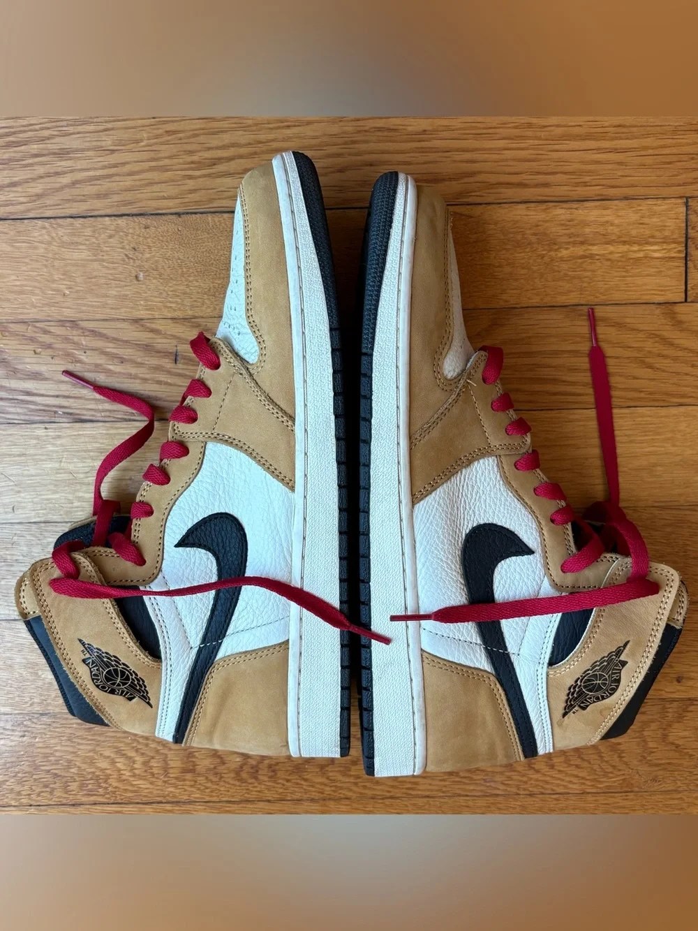 Men’s Jordan 1 High Rookie of the Year! Size 12. Good condition